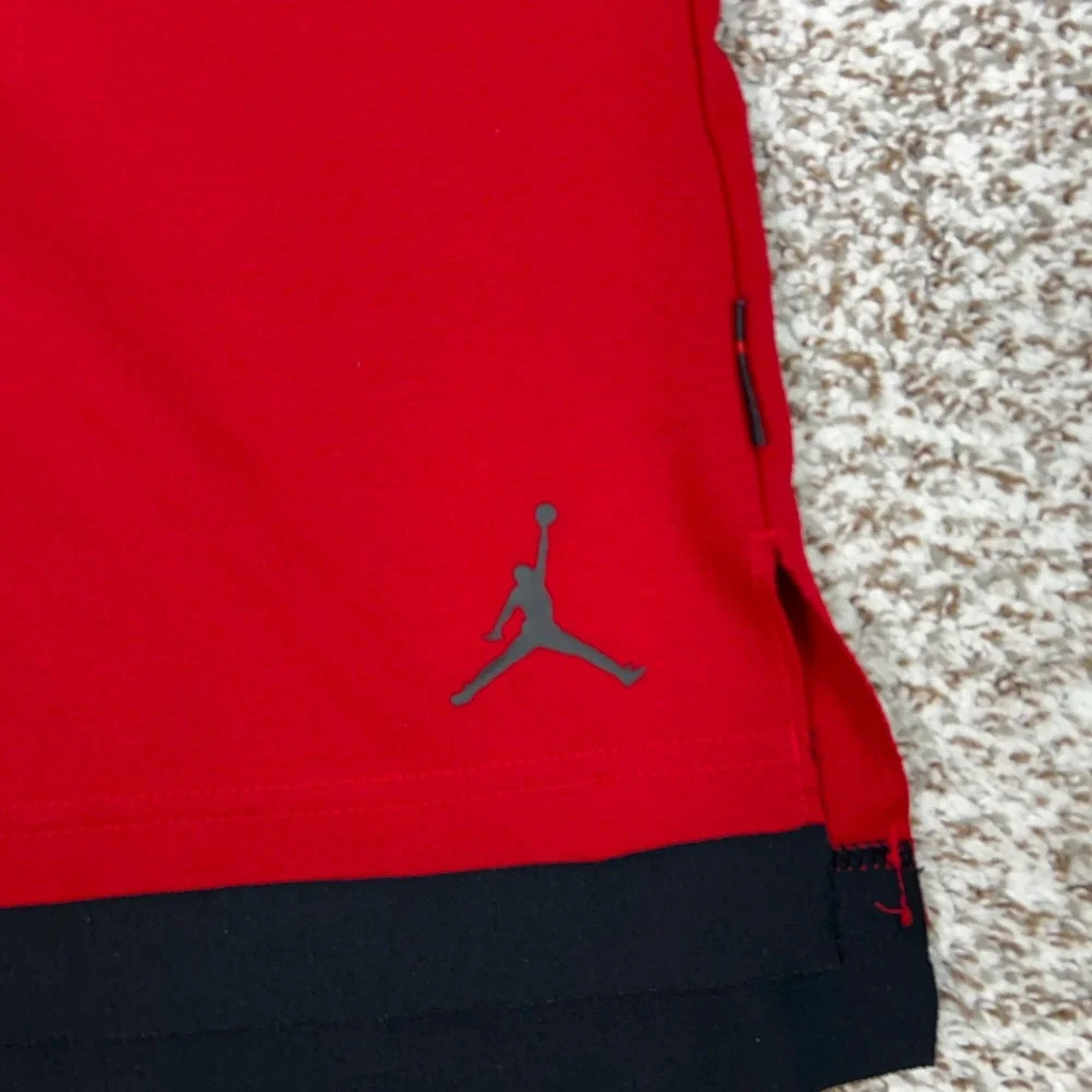 Jordan Shirt Mens Large Red Black Side Vent Stretch Basketball Workout Gym Tee